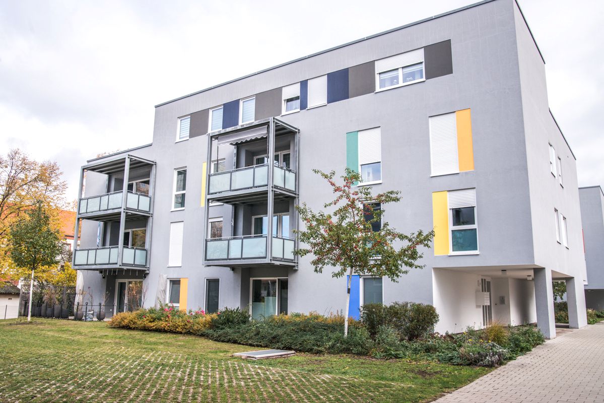 Balkon Balkone an einem Mehrfamilienhaus