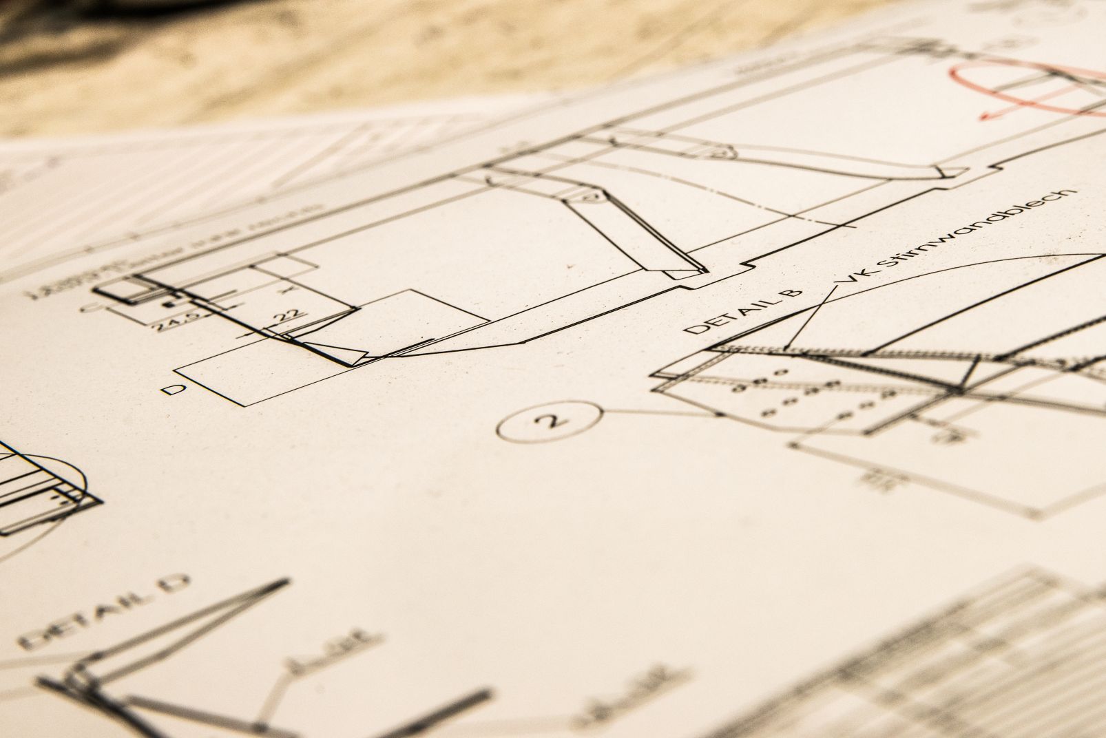 Planung und Skizze eines Containers
